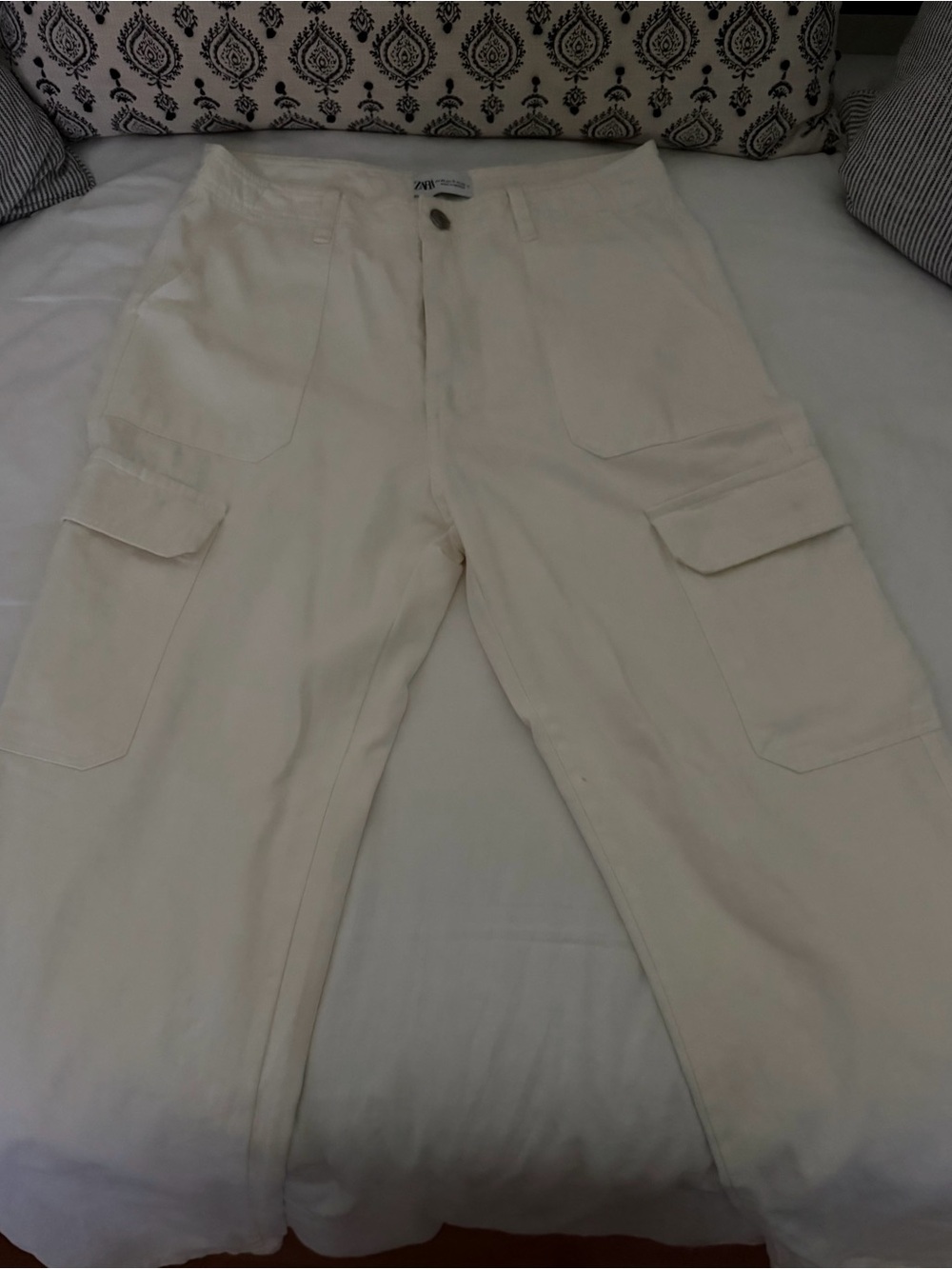 Zara Cream Straight-Leg Cargo Pants